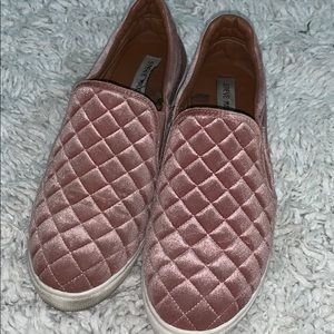 steve madden slip on shoes